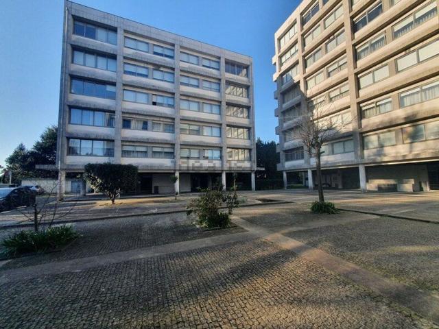 Apartamento, Moreira
