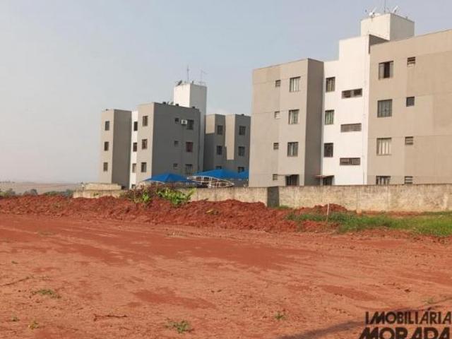 Apartamento muito bem conservado, boa localização, próximo ao CRAS, com ponto de ônibus na frente, f