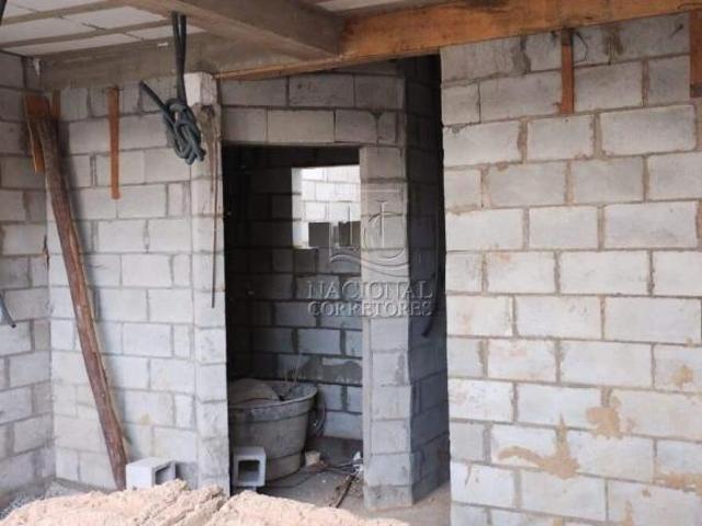 Apartamento N°2 sem condomínio no térreo, 1 dormitório, SEM VAGA DE GARAGEM.