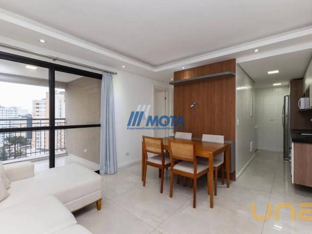 Apartamento na Treze de Maio Centro Curitiba PR, aluguel por R$ 3.000