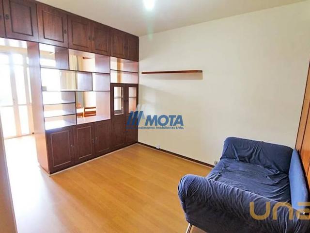 Apartamento na Visconde de Guarapuava Centro Curitiba PR, aluguel por R$ 1.600
