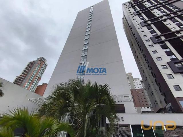 Apartamento na Visconde de Guarapuava Centro Curitiba PR, aluguel por R$ 2.000