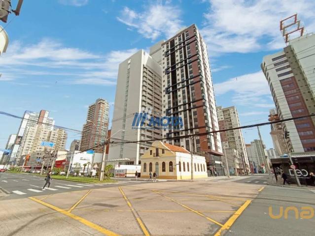 Apartamento na Visconde de Guarapuava Centro Curitiba PR, aluguel por R$ 2.500
