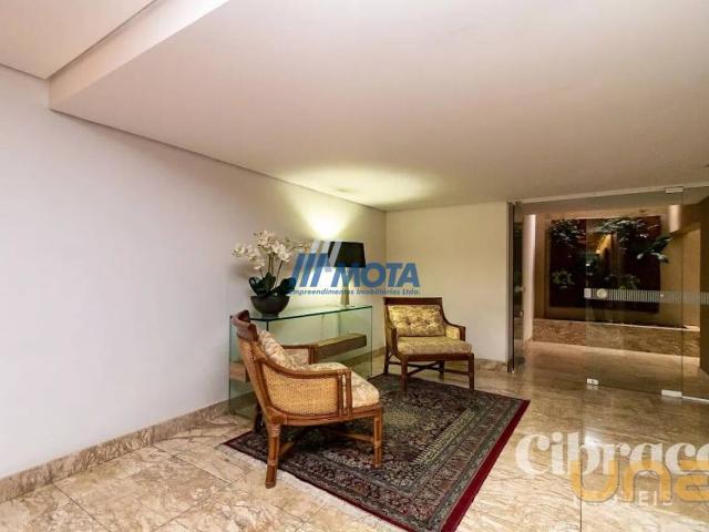 Apartamento na Acyr Guimarães Água Verde Curitiba PR, aluguel por R$ 8.000