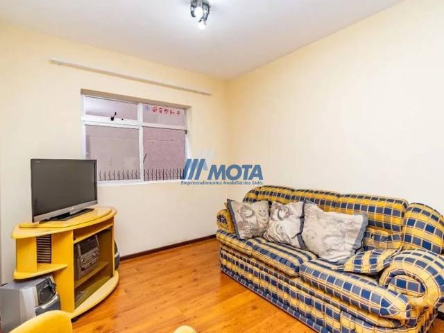 Apartamento na Alcebíades Plaisant Água Verde Curitiba PR, aluguel por R$ 2.400