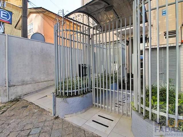 Apartamento na Alferes Poli Centro Curitiba PR, aluguel por R$ 1.600