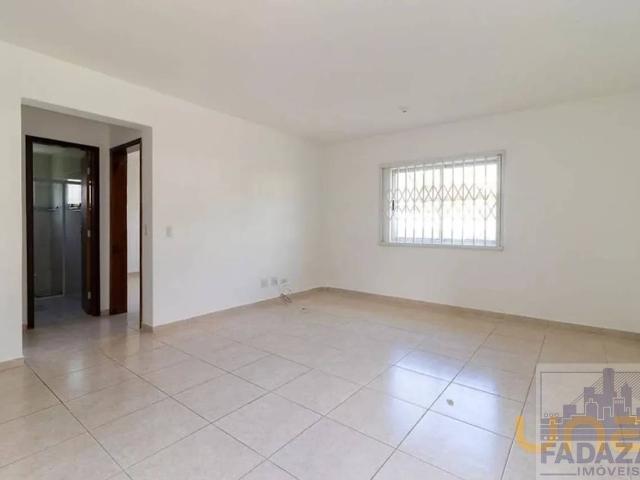 Apartamento na Alfonso Waldemar Barra Tingui Curitiba PR, aluguel por R$ 2.200