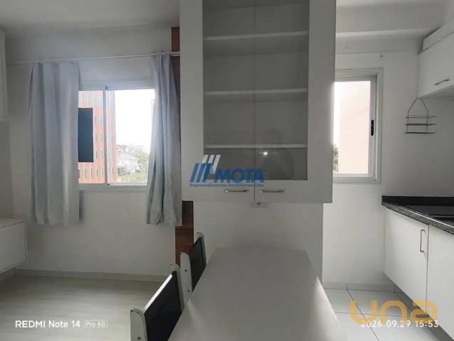 Apartamento na Amintas de Barros até 688 689 Centro Curitiba/PR, aluguel por R$ 2.000