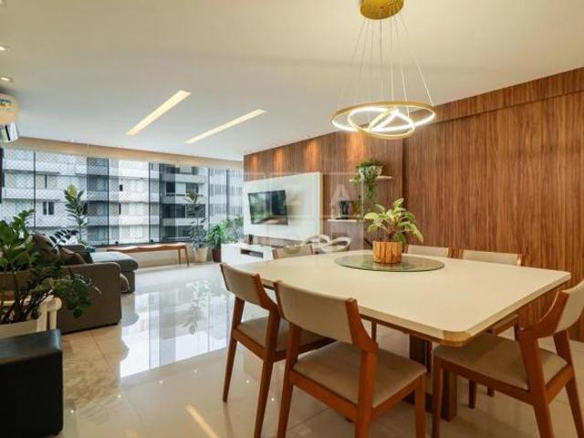 Apartamento na Asa Norte! 3 Quartos Reformado Nascente De canto Meio de quadra SQN 304
