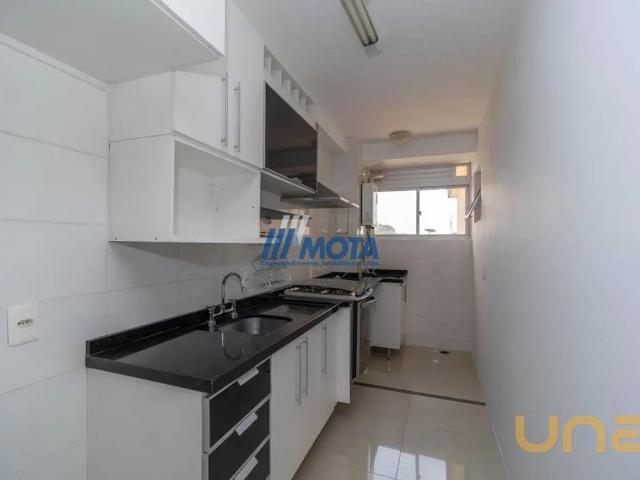 Apartamento na Assis Figueiredo Parolin Curitiba PR, aluguel por R$ 2.200
