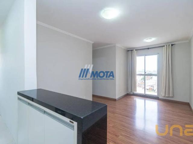 Apartamento na Assis Figueiredo Parolin Curitiba PR, aluguel por R$ 2.200