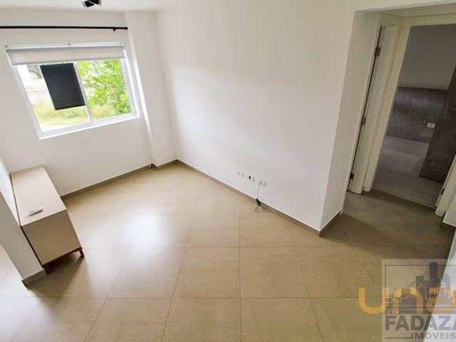 Apartamento na Arnoldo Kuhl Portão Curitiba PR, aluguel por R$ 1.750