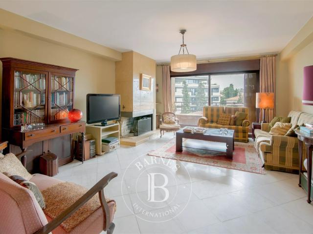 Apartamento na Avenida da Boavista 270m² Lordelo do Ouro e Massarelos