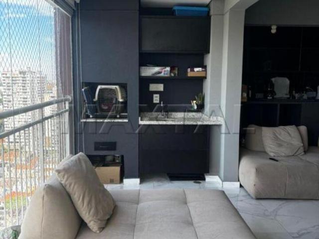 Apartamento na Barra Funda com 83 m², com 2 quartos, 1 suíte, sala, cozinha, banheiro e 2 vagas