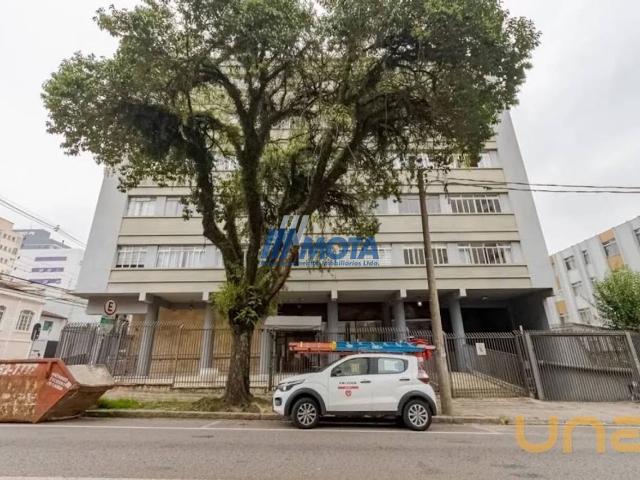 Apartamento na Benjamin Constant Centro Curitiba PR, aluguel por R$ 2.500