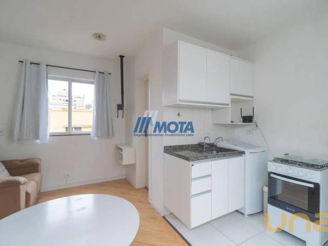 Apartamento na Brasílio Itiberê Água Verde Curitiba PR, aluguel por R$ 2.100