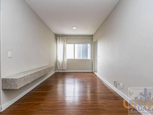 Apartamento na Brasílio Itiberê Água Verde Curitiba PR, aluguel por R$ 2.500