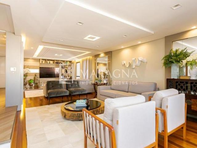 Apartamento na Carlos de Carvalho Bigorrilho. Um apartamento à altura das suas conquistas