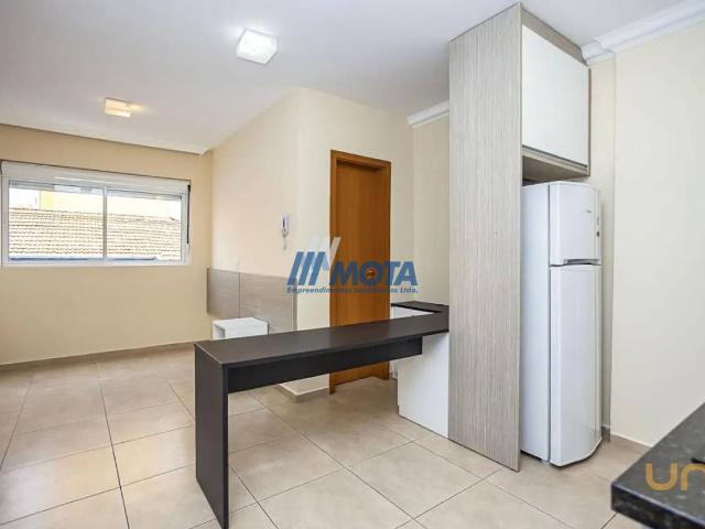 Apartamento na Conselheiro Araújo Centro Curitiba PR, aluguel por R$ 1.700