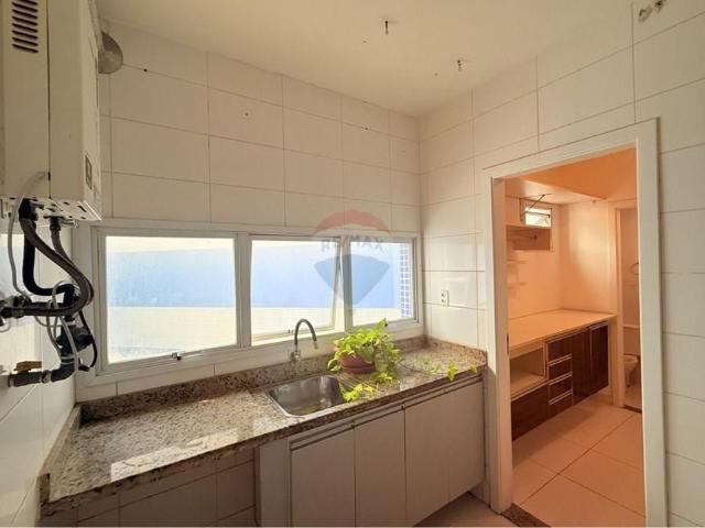 Apartamento na Colina A com Vista Mar Reformado | Patamares – 164 m², 3 Suítes e 3 Vagas
