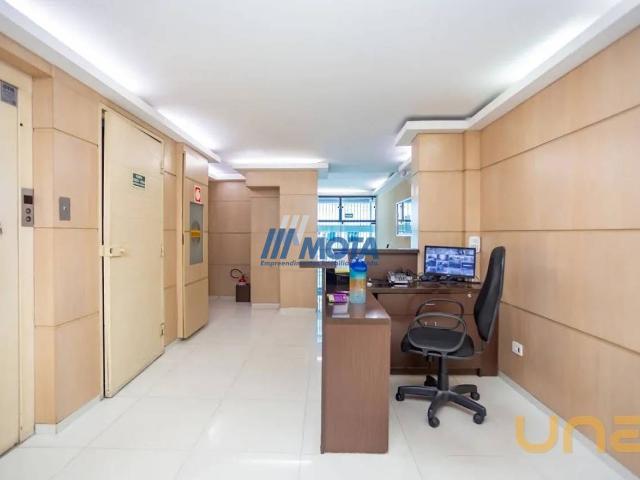 Apartamento na Desembargador Motta Centro Curitiba PR, aluguel por R$ 1.900