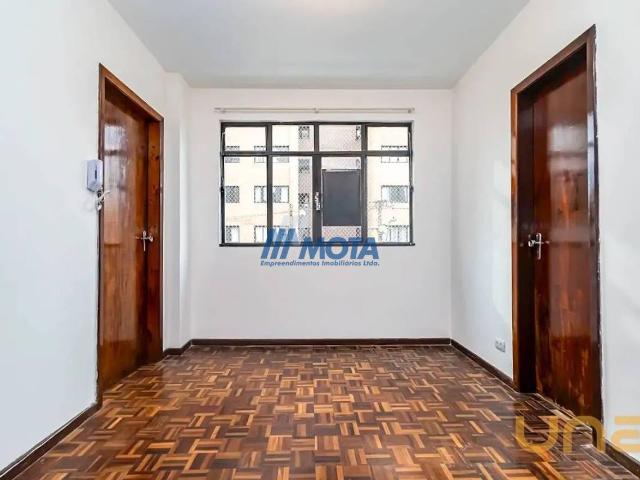 Apartamento na Doutor Faivre Centro Curitiba PR, aluguel por R$ 1.400
