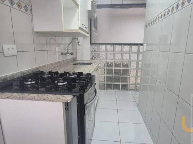 Apartamento na Doutor Pedrosa Centro Curitiba PR, aluguel por R$ 2.200