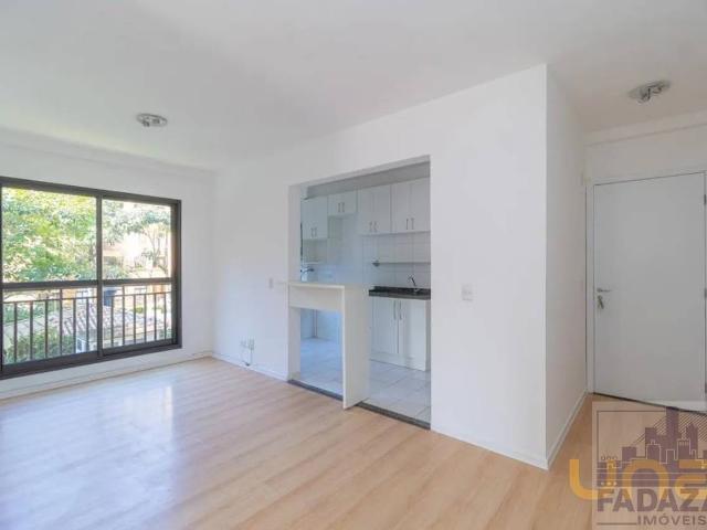 Apartamento na Eduardo Sprada Campo Comprido Curitiba PR, aluguel por R$ 2.700