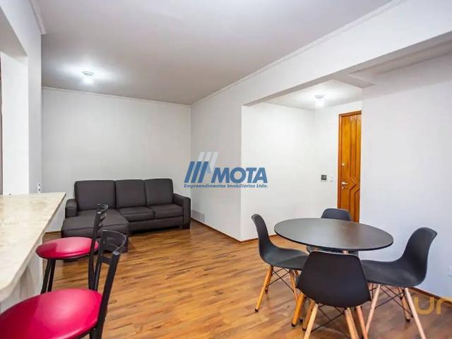 Apartamento na Emiliano Perneta Centro Curitiba PR, aluguel por R$ 2.550