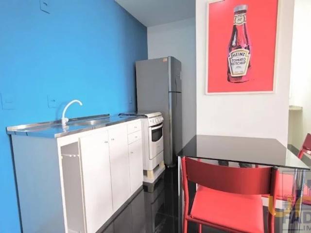 Apartamento na Emiliano Perneta Centro Curitiba PR, aluguel por R$ 2.600