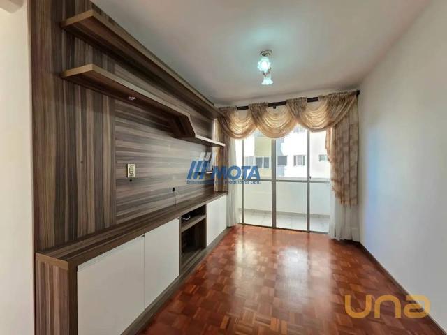 Apartamento na Engenheiro Niepce da Silva Portão Curitiba PR, aluguel por R$ 2.800