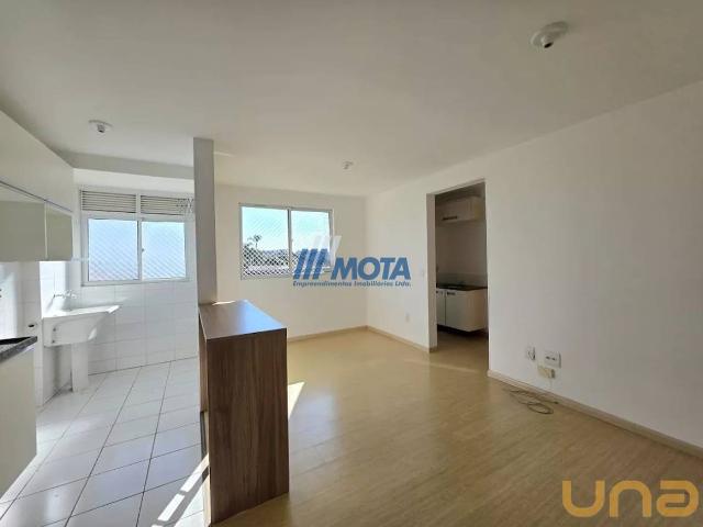 Apartamento na General Potiguara Fazendinha Curitiba PR, aluguel por R$ 2.000