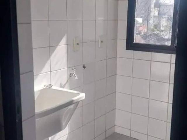 Apartamento na Guilherme Pugsley Água Verde Curitiba PR, aluguel por R$ 3.200