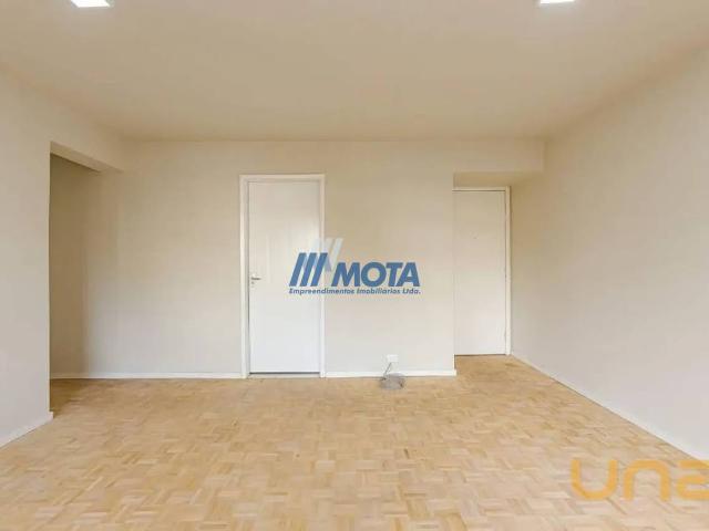 Apartamento na Iguaçu Água Verde Curitiba PR, aluguel por R$ 2.900