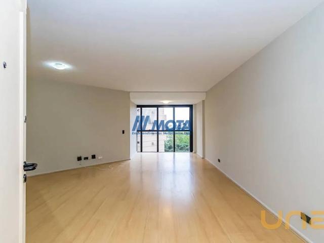 Apartamento na Iguaçu Água Verde Curitiba PR, aluguel por R$ 3.000