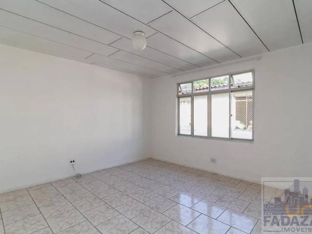 Apartamento na Íris Antônio Campos Campo Comprido Curitiba PR, aluguel por R$ 1.190