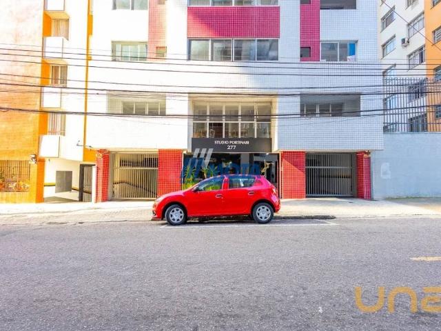 Apartamento na Lamenha Lins Centro Curitiba PR, aluguel por R$ 1.650
