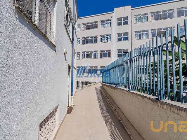Apartamento na Lamenha Lins Centro Curitiba PR, aluguel por R$ 2.000