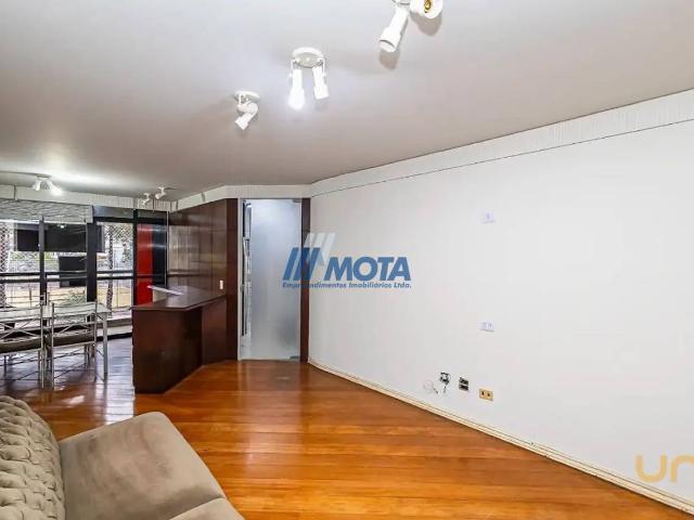 Apartamento na Lamenha Lins Centro Curitiba PR, aluguel por R$ 2.100