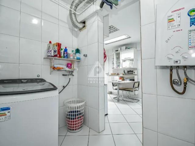 Apartamento na Lagoa Rio de Janeiro RJ. 3 Quartos, Suíte com 2 Vagas de Garagem