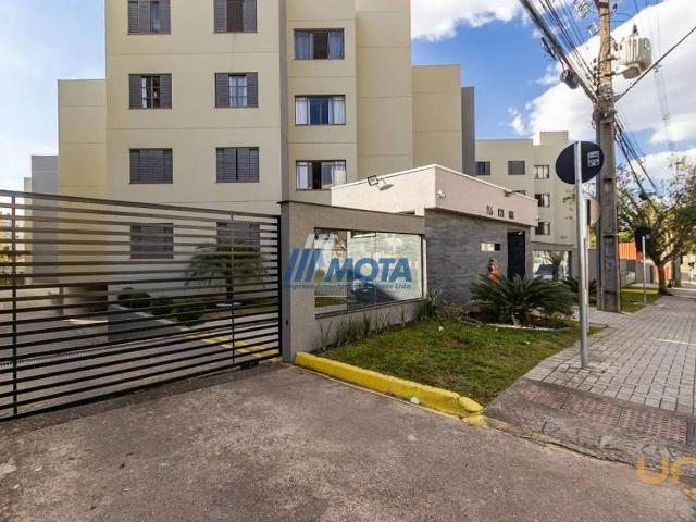 Apartamento na Lothario Boutin Pinheirinho Curitiba PR, aluguel por R$ 2.100