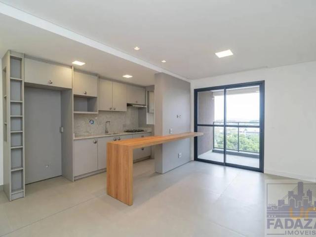 Apartamento na Monsenhor Ivo Zanlorenzi Campina do Siqueira Curitiba PR, aluguel por R$ 4.800