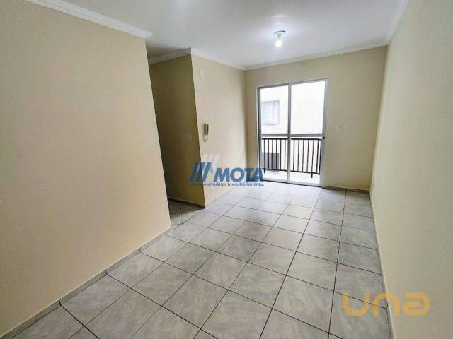Apartamento na Monsenhor Ivo Zanlorenzi Mossunguê Curitiba PR, aluguel por R$ 2.000