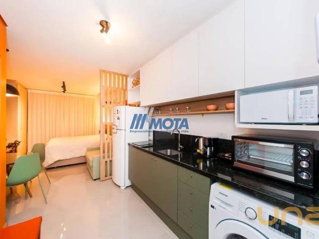 Apartamento na Murilo do Amaral Ferreira Água Verde Curitiba PR, aluguel por R$ 2.600