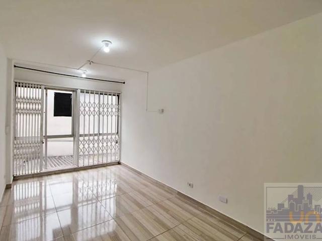 Apartamento na Nilo Cairo Centro Curitiba PR, aluguel por R$ 1.200