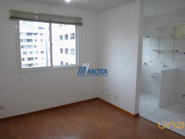 Apartamento na Padre Anchieta Bigorrilho Curitiba PR, aluguel por R$ 1.700