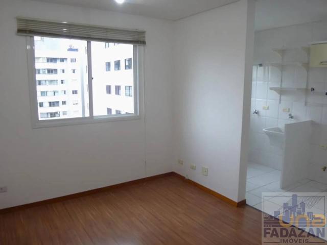 Apartamento na Padre Anchieta Bigorrilho Curitiba PR, aluguel por R$ 1.700
