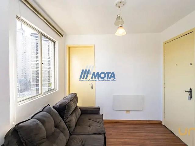 Apartamento na Padre Anchieta Bigorrilho Curitiba PR, aluguel por R$ 1.700