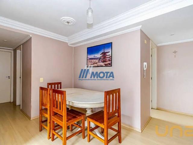 Apartamento na Padre João Wislinski Santa Cândida Curitiba PR, aluguel por R$ 2.300