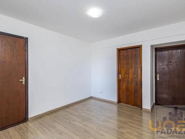 Apartamento na Pedro Américo Novo Mundo Curitiba PR, aluguel por R$ 1.800
